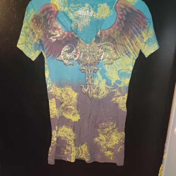 Women's medium Sinful t-shirt - Picture 9 of 12